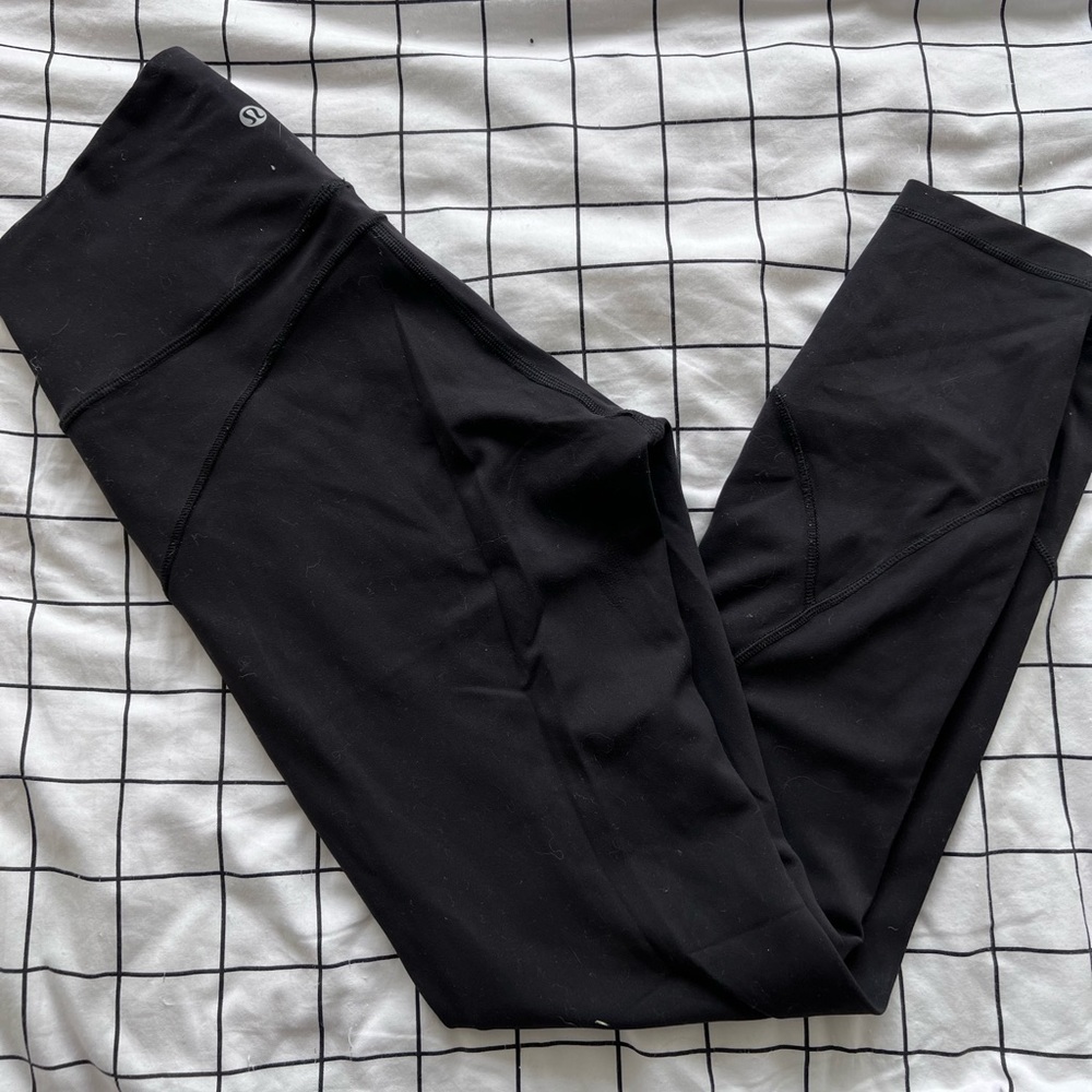 NWOT Lululemon 23” leggings black